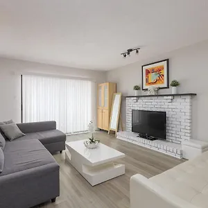 Huge 4 Bedroom Upper Vancouver